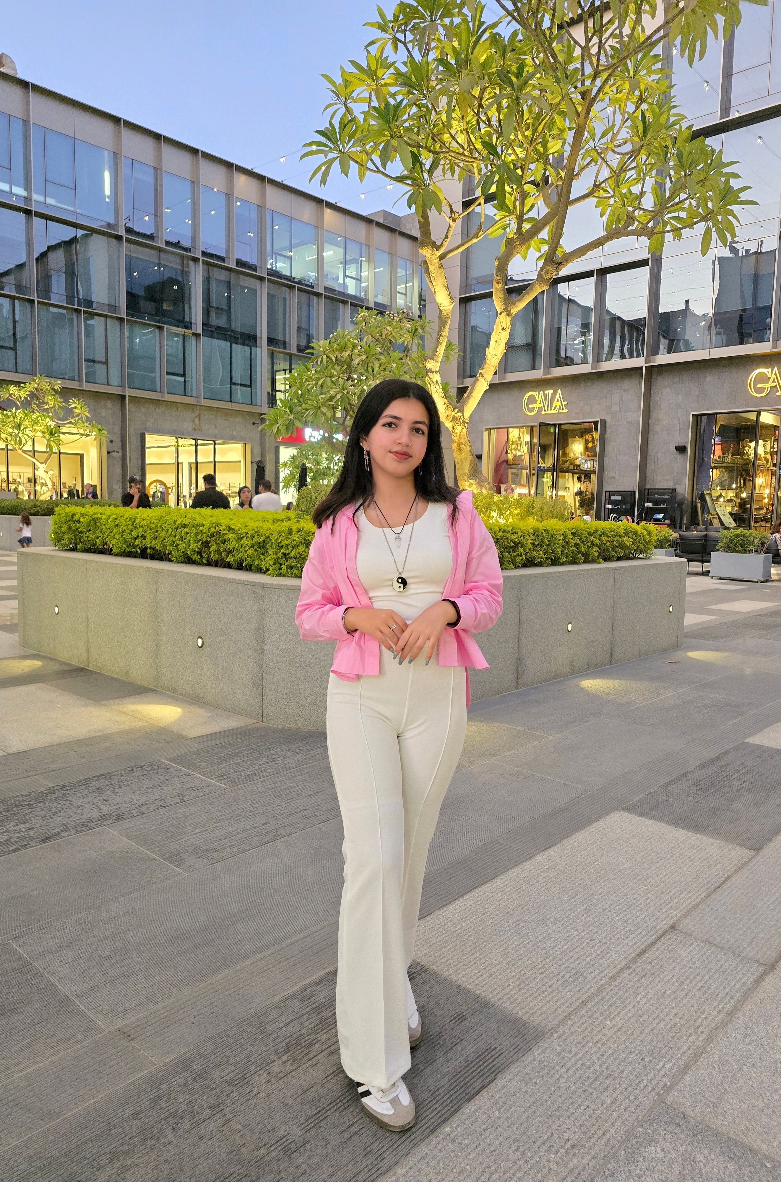 White Belle Curve Pants